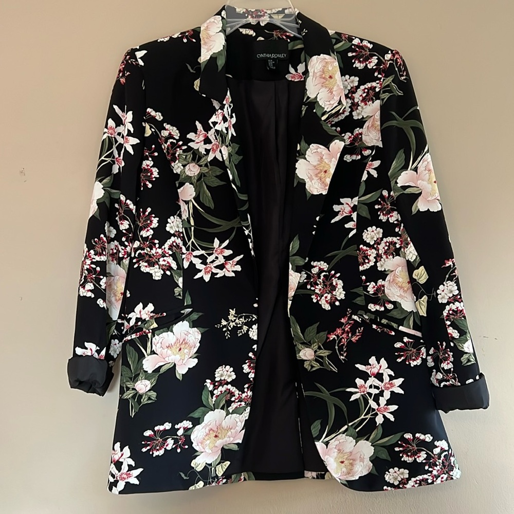 Women’s floral blazer
